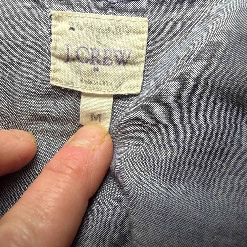 J. Crew The Perfect Shirt Grey Chambray Button Down Shirt Size Medium.